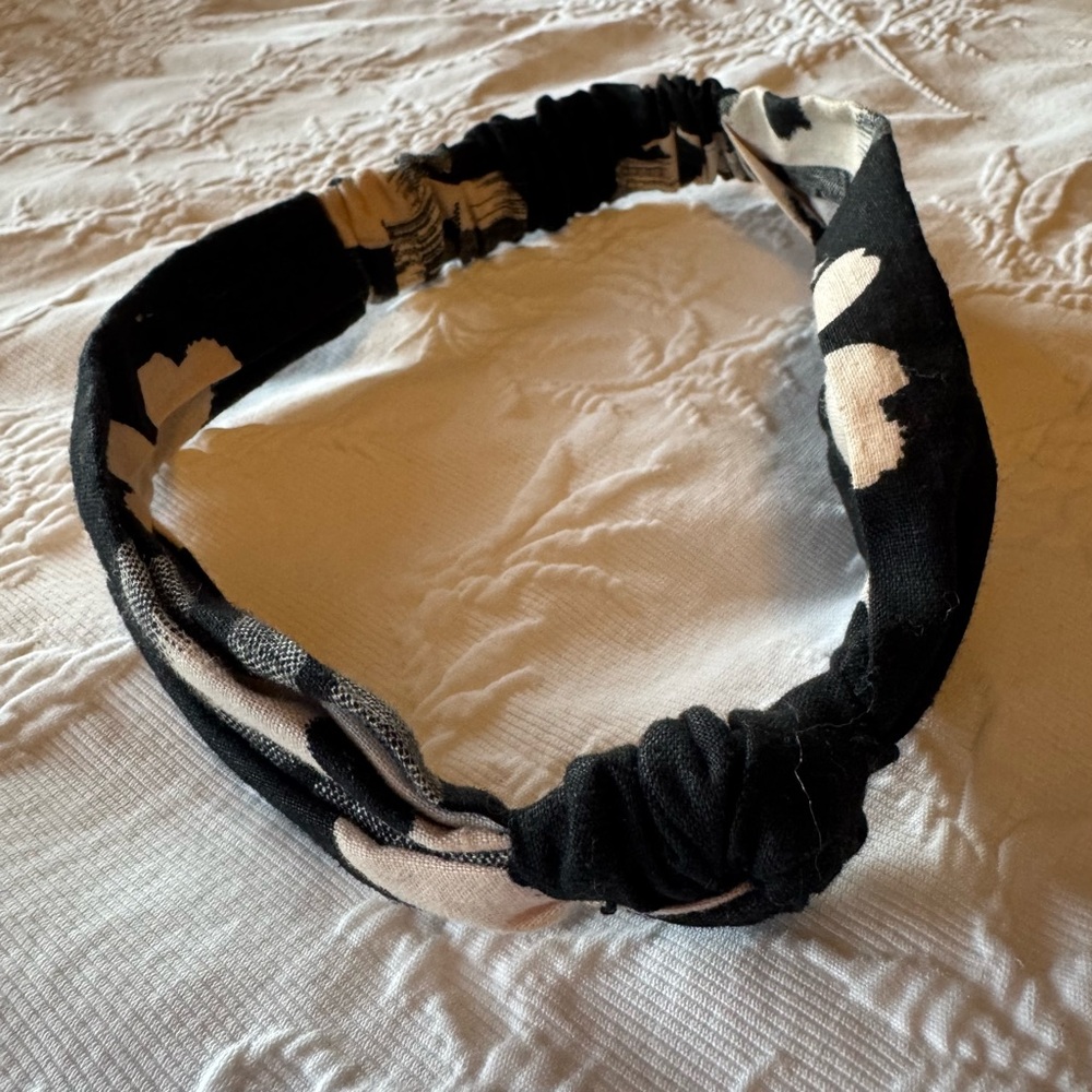 Knot headband